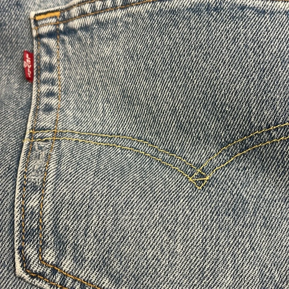 Levi’s 550 RELAXED Distressed Denim Jeans NWT 40/30